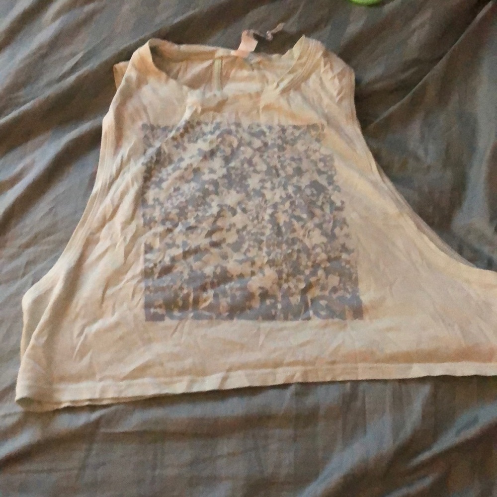 Cropped workout shirt